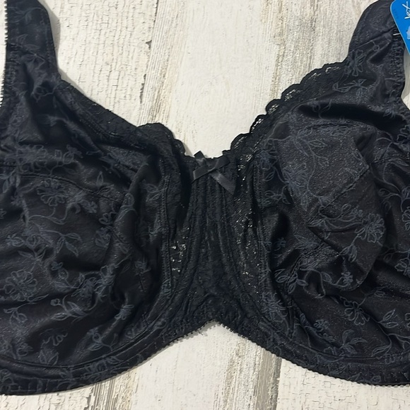 Playtex Beautiful Lift Classic Support Bra Size 40D NWT - Picture 7 of 7